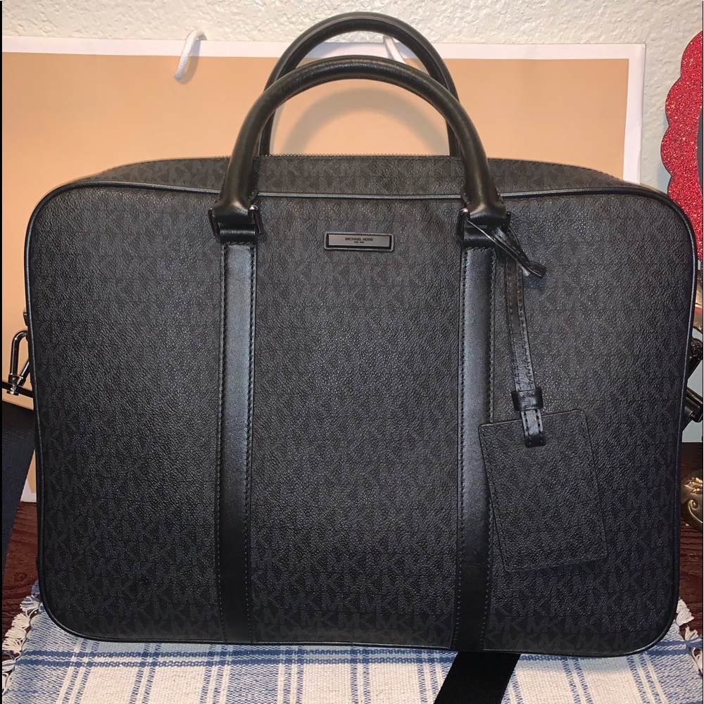 MK Men’s Greyson Slim Leather Briefcase 💼